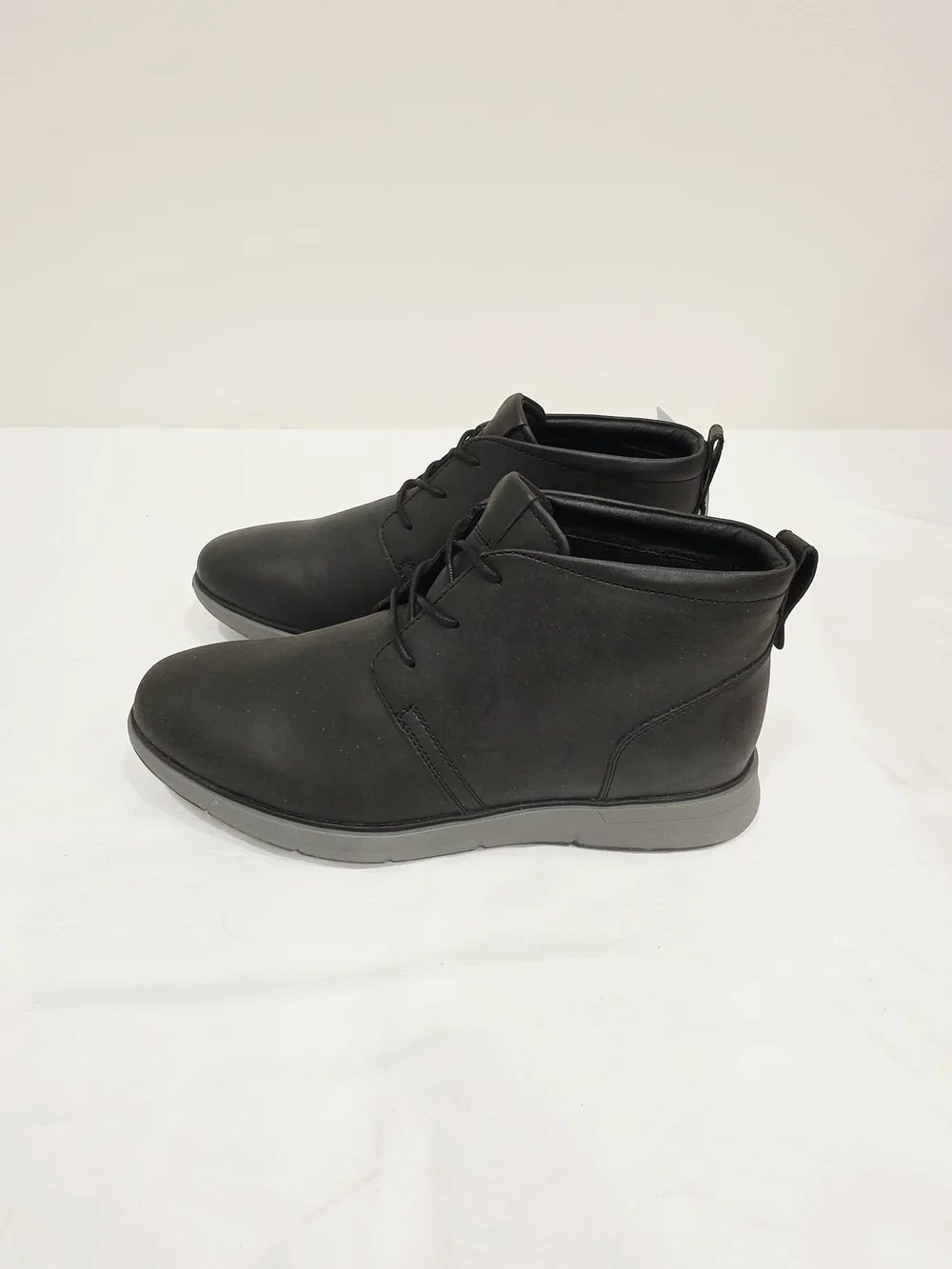 St. Johns Bay modern black